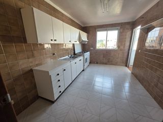 Pis a Son Espanyolet. Excelente, bien conservado y soleado piso de 4 habitaciones con
