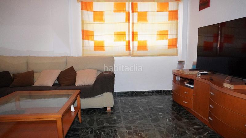 Foto 08e99da6-08b5-4d97-a785-a4bdbacc0eab. Casa adosada amplia casa agrupada de 198 m2 en calle amadeo nervo en Motril