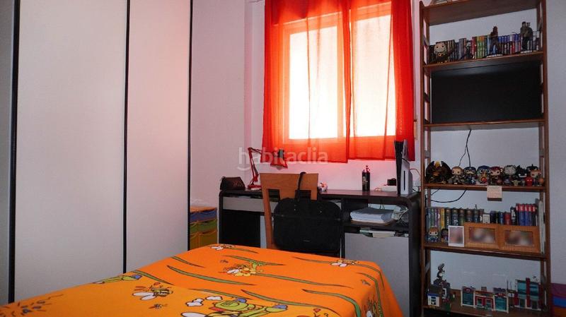Foto 0fc60c77-81dd-42f5-9a42-8b8fad72c15f. Casa adosada amplia casa agrupada de 198 m2 en calle amadeo nervo en Motril
