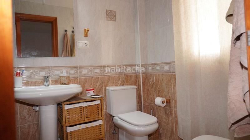 Foto 190caeb4-4219-421a-b799-4a35a6504f5e. Casa adosada amplia casa agrupada de 198 m2 en calle amadeo nervo en Motril