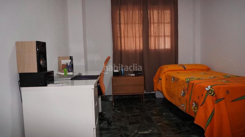 Foto 2108d4d0-04c4-4a68-888d-55df673c3c8f. Casa adosada amplia casa agrupada de 198 m2 en calle amadeo nervo en Motril