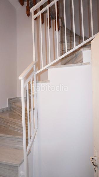 Foto 83537761-c2f9-4454-b546-d0217683b820. Casa adosada amplia casa agrupada de 198 m2 en calle amadeo nervo en Motril