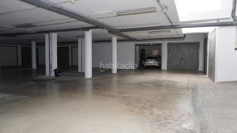 Foto aae8a733-da8f-4a22-b85c-fd894f2b3220. Casa adosada amplia casa agrupada de 198 m2 en calle amadeo nervo en Motril