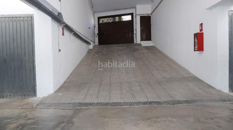 Foto ede1e047-dbf9-462a-a72d-df88ac95b9d3. Casa adosada amplia casa agrupada de 198 m2 en calle amadeo nervo en Motril