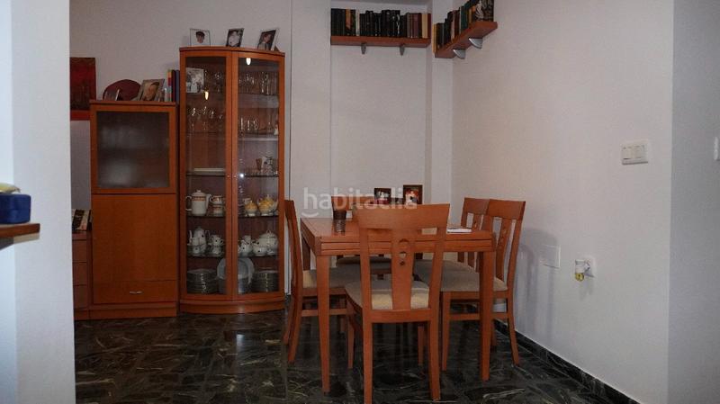 Foto fdabb1eb-fdcc-4952-819b-615dd6f83d8e. Casa adosada amplia casa agrupada de 198 m2 en calle amadeo nervo en Motril