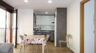 Lloguer Pis  Real. Vivienda de nueva construcción con un dormitorio y un baño cerca