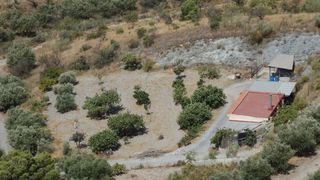 Masía en Los Tablones - La Garnatilla. Vivienda rural de 1 dormitorio y un baño en finca de secano en l