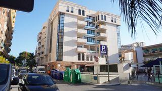 Alquiler Parking coche en Narciso gonzález cervera. Aparcamiento en segunda plaza de sótano con entrada desde la pla