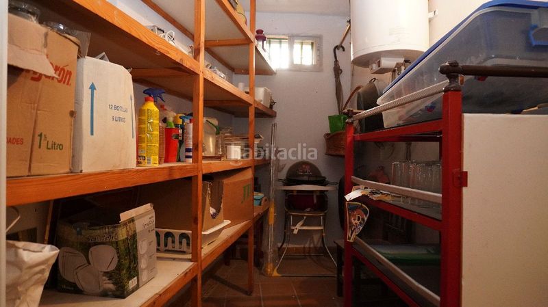 Foto 4641ff79-50e7-4d33-aa6e-8c163aa4ba3f. Industrial building in Playa de Granada Motril