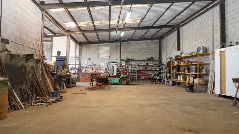 Foto c1b84dc5-60e5-4aef-8143-dbe7b74d0b68. Industrial building in Playa de Granada Motril