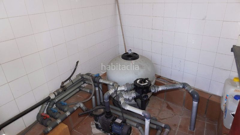 Foto f2260f8a-86b0-4065-a344-fd893d48e1af. Industrial building in Playa de Granada Motril