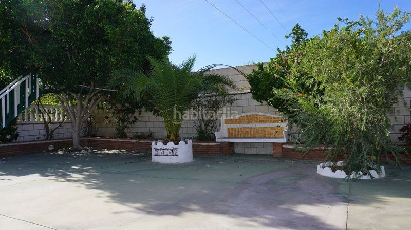 Foto f7f218ca-b1eb-408c-a335-6dbecf97a5bf. Industrial building in Playa de Granada Motril