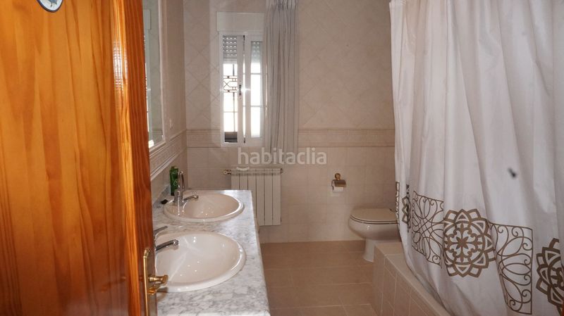 Foto d12a55ab-3943-4277-921a-74a0784dbb84. Casa a los cerezos a Gójar