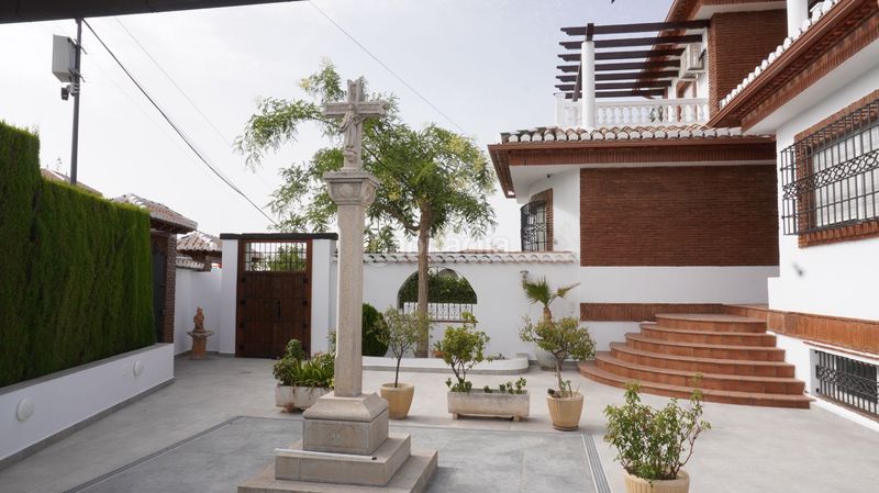Foto ee9741e9-e08e-401d-8700-ed258a9d84a6. Casa a los cerezos a Gójar