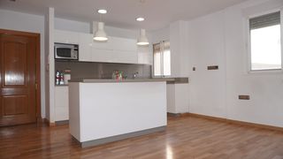 Flat  Muralla. Amplio piso en calle muralla