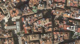 Terreny residencial a Motril  ciudad. Solar céntrico con 24 metros de fachada a calles de 4 metros par