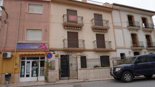 Appartement  N/a. Piso de 3 dormitorios y dos baos junto a la iglesia con vistas