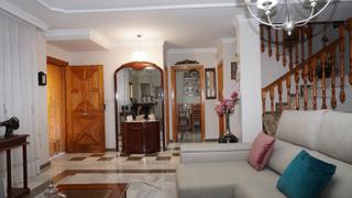 Maison jumele  Calle alcazaba. Se vende casa tipo adosada entre la fabriquilla y los alamos