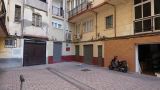 Local Comercial a Motril  ciudad. Local debajo de la av. de salobreña ideal como trastero o pequeñ