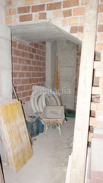 Foto 30c6a4e8-9c22-42f4-bb35-015861b5f823. Local comercial local de nueva construcción en calle ancha en Motril