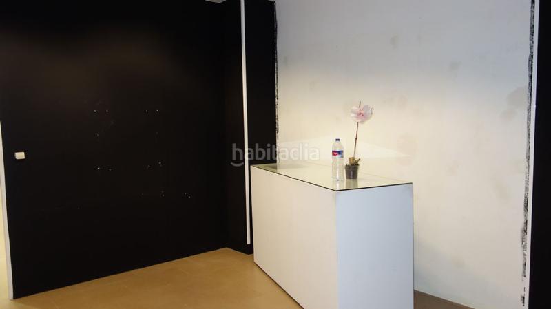 Foto 316227c4-a021-46f8-bbaf-543d98f93432. Local comercial local céntrico ideal para tienda en Motril