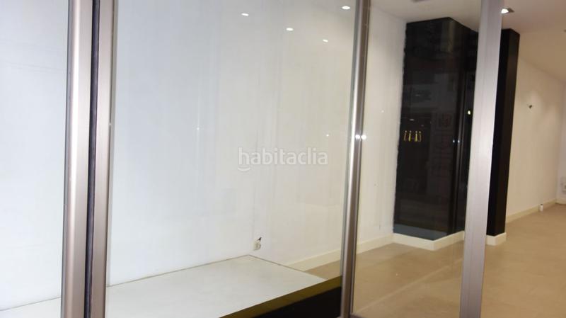Foto 57e8705a-98a9-4f1c-8c22-b0ee81429ef6. Local comercial local céntrico ideal para tienda en Motril