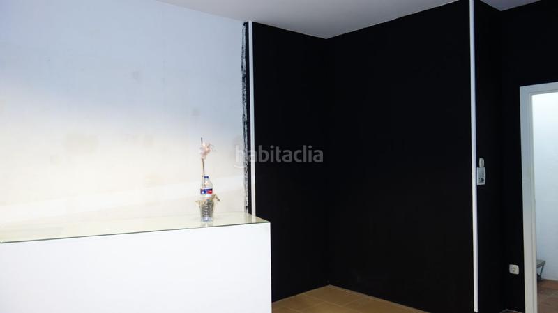 Foto 6e01d7e2-a1dd-401c-9eb5-77383be3f90e. Local comercial local céntrico ideal para tienda en Motril