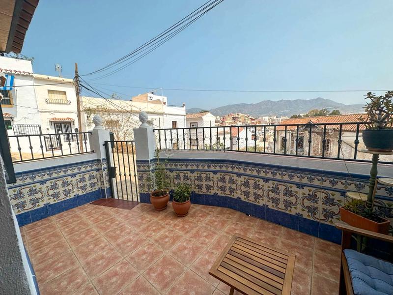 Foto bc780bd3-81dd-4741-876f-763d2b3dd9ac. Masía en Centro Salobreña