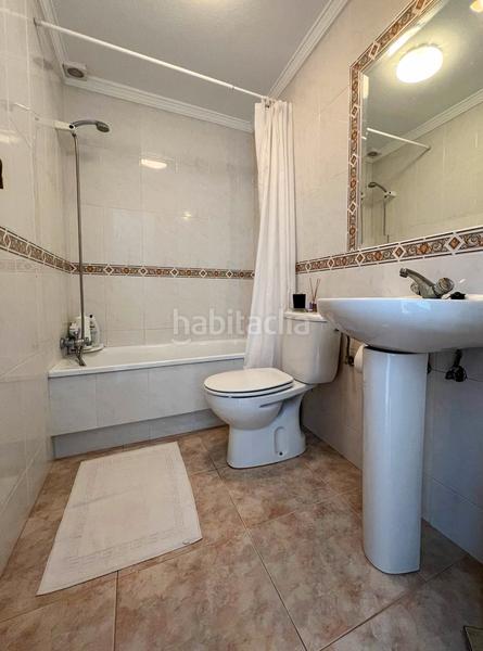 Foto 2cb5c505-8d40-4817-af9e-9b457f7fae00. Alquiler chalet en Centro Salobreña