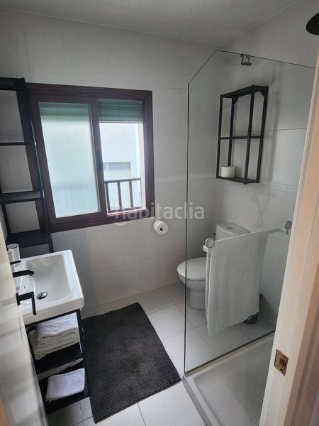 Foto bf9b4ebc-08cc-42cb-b5cf-8e2bddcbcc32. Casa amb aparcament a Centro Salobreña