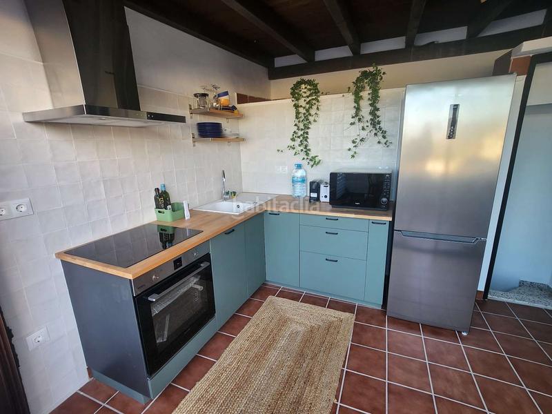 Foto 2793f73d-2d2d-41cd-bd6b-48d04de2e6ec. House with parking in Centro Salobreña