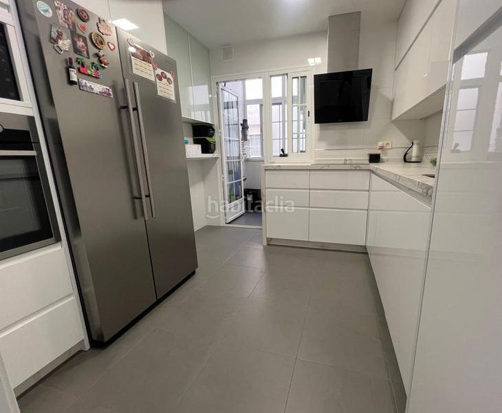 Foto 2d513066-a7a3-4ac3-b2c0-3357f171d60a. Apartamento en Centro Salobreña