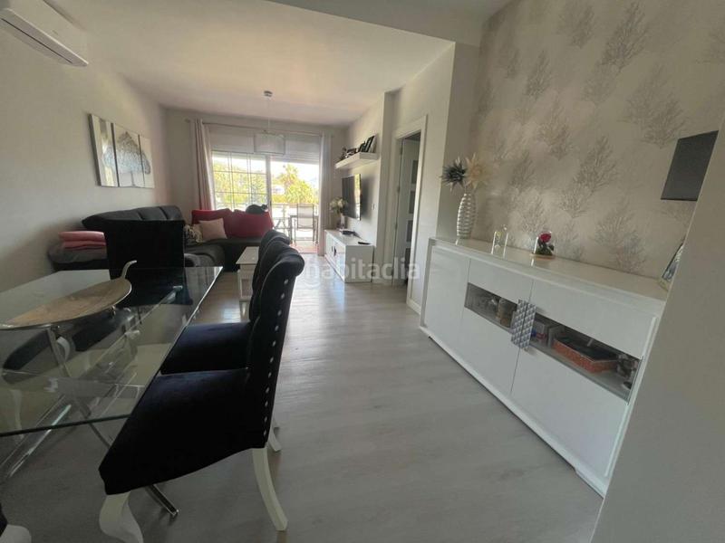 Foto 930da83c-39b4-4e57-adf4-33588e4ef3ec. Apartamento en Centro Salobreña