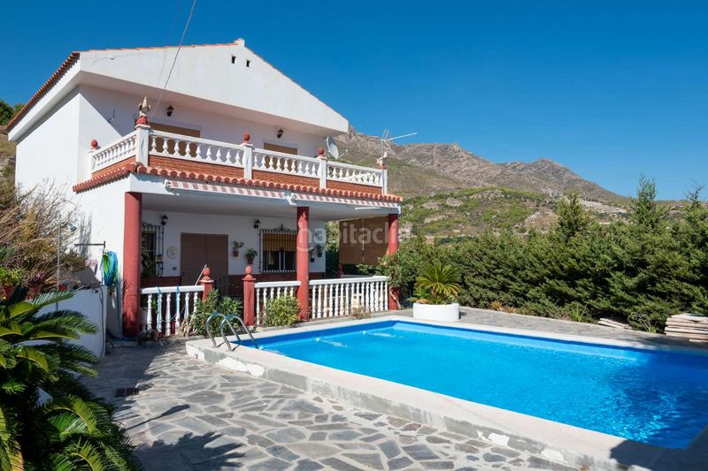 Foto 253d5b9f-6db7-48d5-ac76-2f58ead6f5e3. Casa amb piscina a Molvízar
