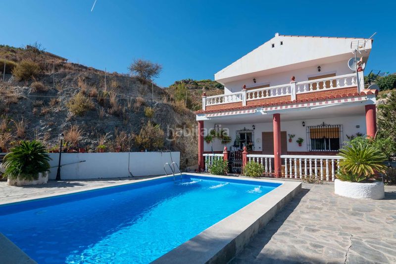 Foto aed459b9-02f1-4711-bf49-7dbed4cc3b1b. Casa amb piscina a Molvízar