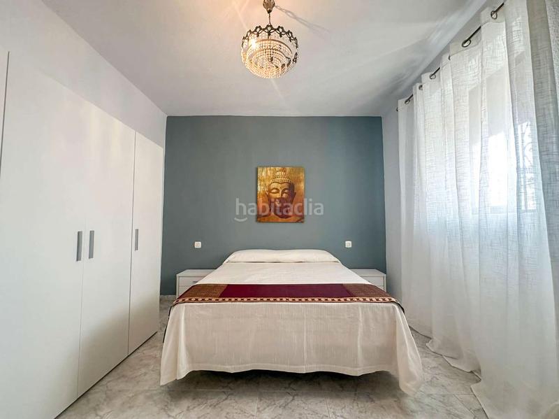 Foto edc82e50-27a2-49fd-ac7d-6a58af56a6e3. Lloguer casa aparellada a Centro Salobreña