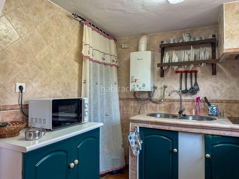 Foto dc40e9b6-f9e1-4f0a-9492-94426ff1b12e. Masía en Guájares (Los)