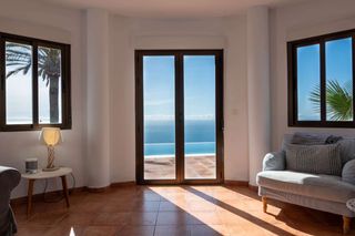 Chalet  N/a