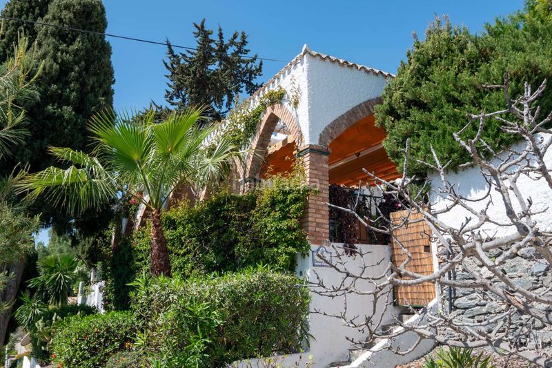 Foto d1c7e13e-5d89-44f0-8562-f5fb1d600ffc. Casa amb calefacció aparcament piscina a Velilla - Velilla Taramay Almuñécar