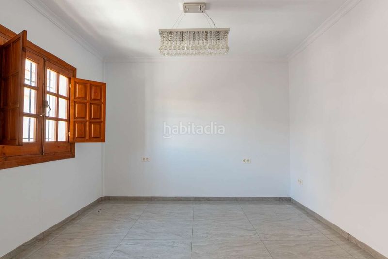 Foto 0dab0351-9973-40a8-ba65-ac0162c9eb75. Masia a Centro Salobreña