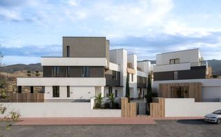 Casa adossada  N/a
