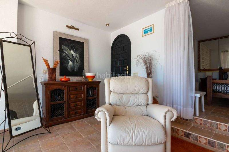 Foto a00e3d87-a34b-4e25-97f0-27e40d5b24f2. Chalet en Centro Salobreña