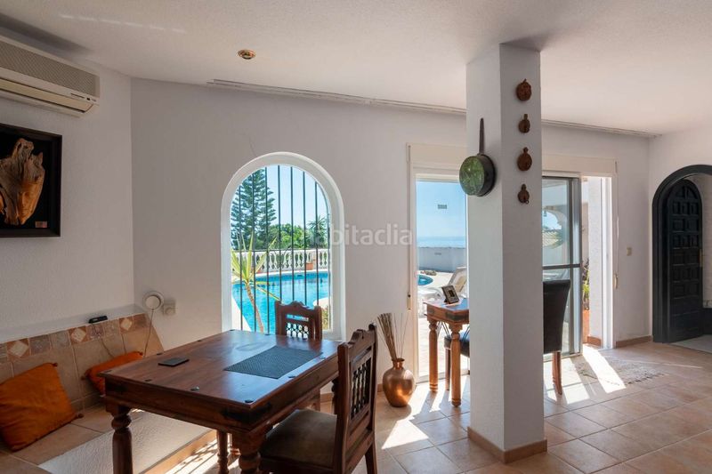 Foto cce4e6f0-1e4d-4196-bbec-5a003dd51364. Chalet en Centro Salobreña