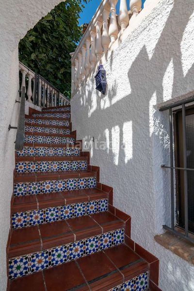 Foto d8cfb585-3c1f-4c18-a552-6617965b01bb. Chalet en Centro Salobreña