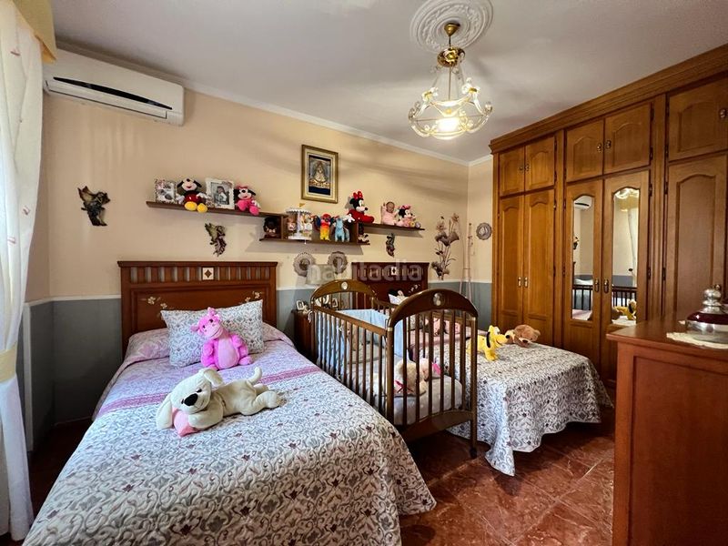 Foto 9f691e5f-6af2-4b84-8676-3fa9c9b76946. Casa en Vélez de Benaudalla