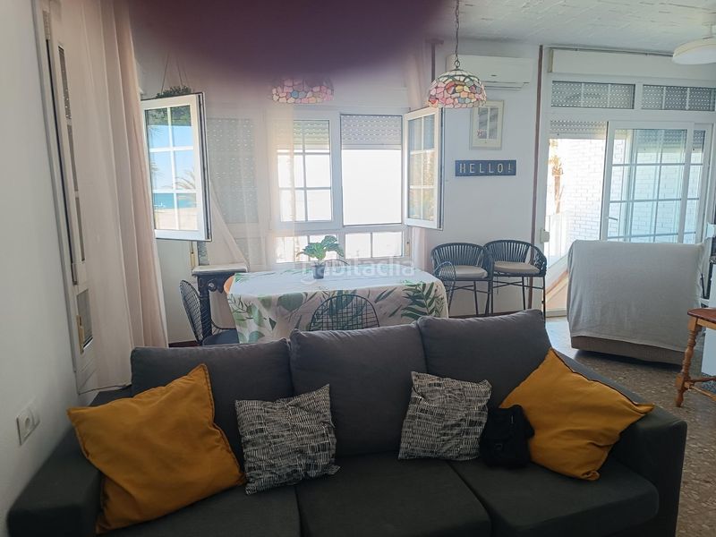 Foto 3b9a09e3-f9b8-4238-a186-48ef2c060f88. Alquiler apartamento pisos zapillo primera línea playa dos dormitorios, baño y aseo, dos terrazas con vistas al mar en Almería