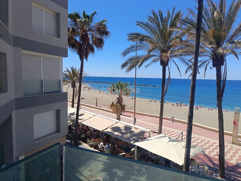 Foto 502d4d66-2ea0-4cd3-ad41-8cd5b2dff7e4. Alquiler apartamento pisos zapillo primera línea playa dos dormitorios, baño y aseo, dos terrazas con vistas al mar en Almería