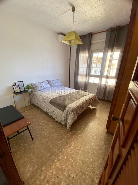 Foto 563d3d5b-e009-4d8c-8634-3ba16bf34356. Alquiler apartamento pisos zapillo primera línea playa dos dormitorios, baño y aseo, dos terrazas con vistas al mar en Almería