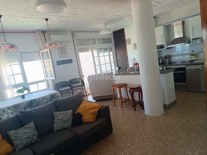 Foto 9d7823ac-af12-4df8-add1-cffe825dedd8. Alquiler apartamento pisos zapillo primera línea playa dos dormitorios, baño y aseo, dos terrazas con vistas al mar en Almería