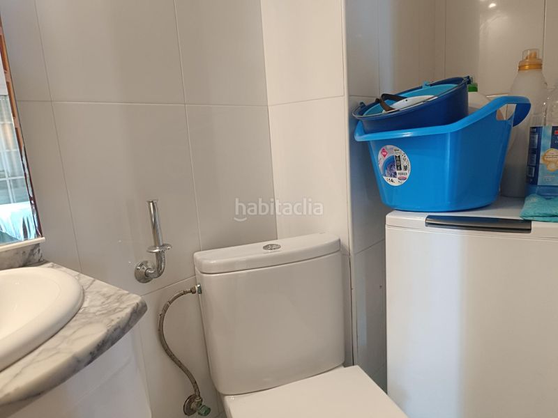 Foto bb78a5ee-693f-4d2a-8db7-7a8aff210115. Alquiler apartamento pisos zapillo primera línea playa dos dormitorios, baño y aseo, dos terrazas con vistas al mar en Almería
